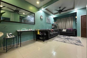 Renovated Double Storey Terrace Puncak Alam Fasa 3, Best Price!