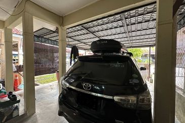 Renovated Double Storey Terrace Puncak Alam Fasa 3, Best Price!