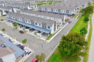 Puncak Alam Irama Perdana LBS, End Lot Double Storey Terrace House For Sale