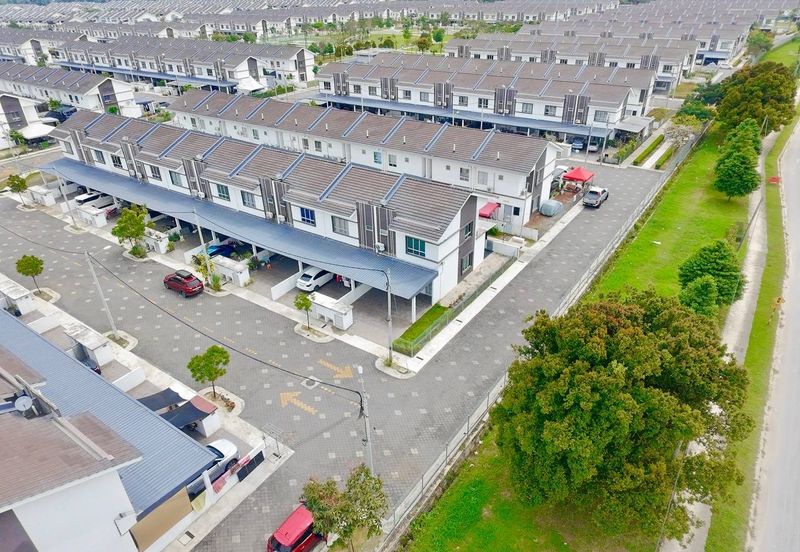 Puncak Alam Irama Perdana LBS, End Lot Double Storey Terrace House For Sale