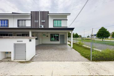 Puncak Alam Irama Perdana LBS, End Lot Double Storey Terrace House For Sale