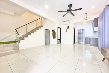 Puncak Alam Irama Perdana LBS, End Lot Double Storey Terrace House For Sale