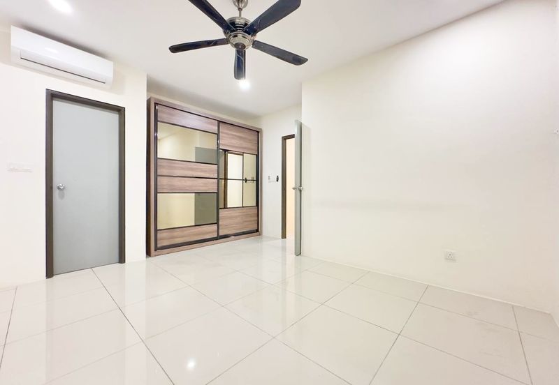 Puncak Alam Irama Perdana LBS, End Lot Double Storey Terrace House For Sale