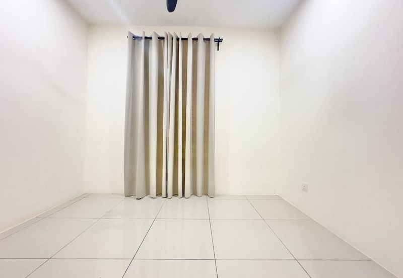 Puncak Alam Irama Perdana LBS, End Lot Double Storey Terrace House For Sale