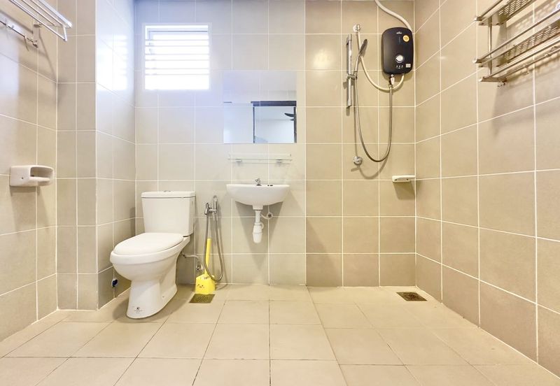 Puncak Alam Irama Perdana LBS, End Lot Double Storey Terrace House For Sale