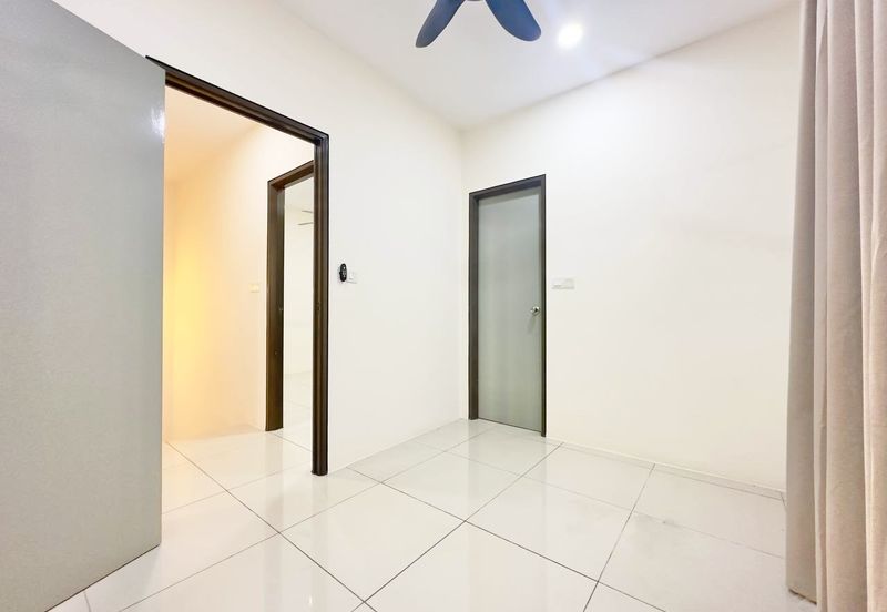 Puncak Alam Irama Perdana LBS, End Lot Double Storey Terrace House For Sale