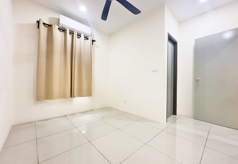 Puncak Alam Irama Perdana LBS, End Lot Double Storey Terrace House For Sale