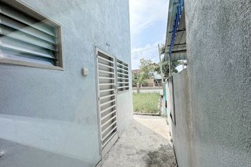 Puncak Alam, Alam Suria, Corner Lot Semi-D Double Storey, For Sale.