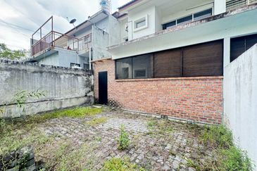 Alam Suria, Puncak Alam, Double Storey Superlink For Sale - Double Frontage House