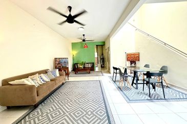 Alam Suria, Puncak Alam, Double Storey Superlink For Sale - Double Frontage House