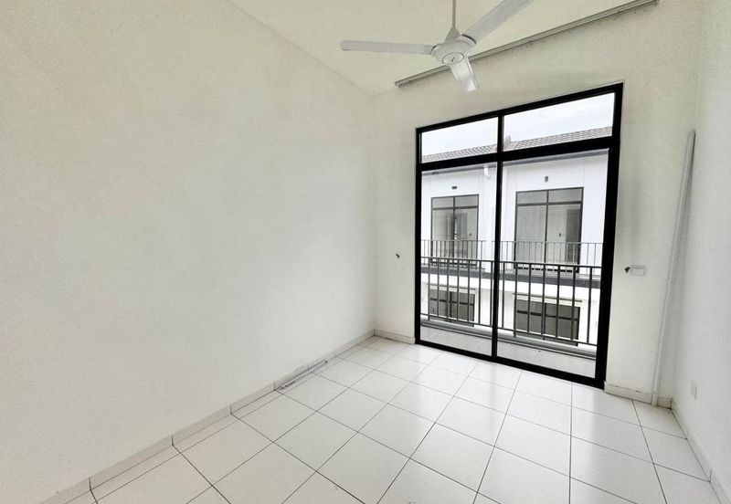 Puncak Alam, Graham Garden Eco Grandeur (4Bedroom) For Sale. Cheapest Price Offer!