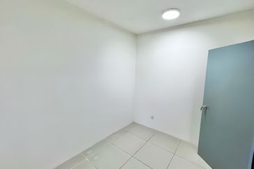 Irama Perdana LBS, Puncak Alam, Double Storey Terrace House For Sale