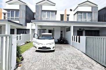 Cherry 2, Bandar Hillpark, Puncak Alam, Double Storey Superlink 4Bed 4Bath (Fully Furnished & Facing Open) For Sale.