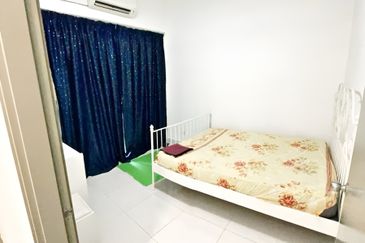 Cherry 2, Bandar Hillpark, Puncak Alam, Double Storey Superlink 4Bed 4Bath (Fully Furnished & Facing Open) For Sale.