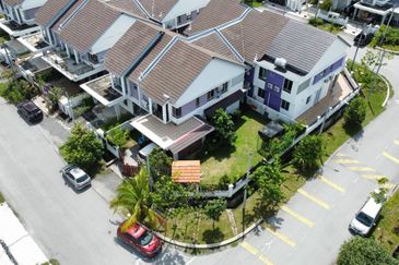 Bayu Suria, Puncak Alam, Corner Lot Semi-D Cluster For Sale, Extra 20ft Side Land!