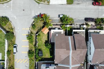 Bayu Suria, Puncak Alam, Corner Lot Semi-D Cluster For Sale, Extra 20ft Side Land!