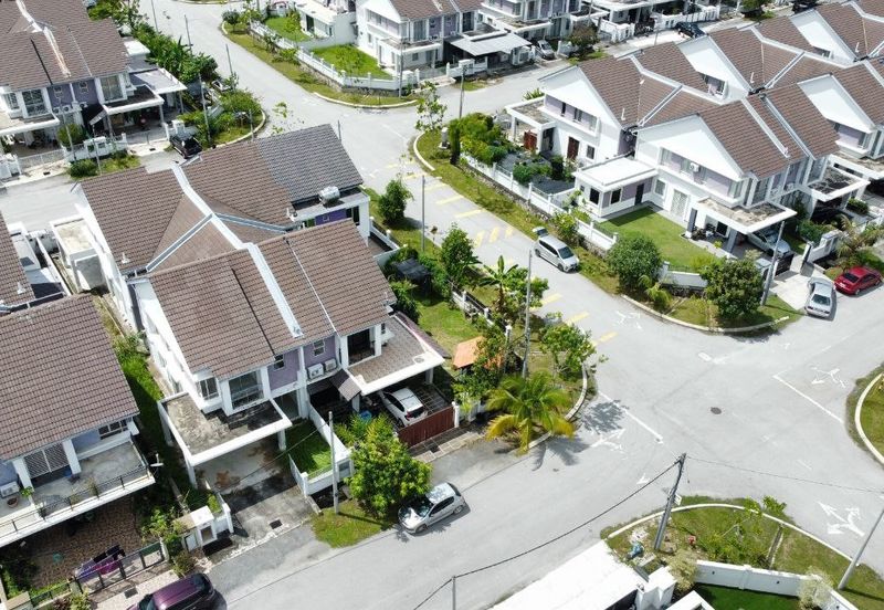 Bayu Suria, Puncak Alam, Corner Lot Semi-D Cluster For Sale, Extra 20ft Side Land!
