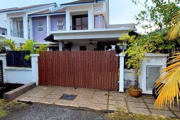 Bayu Suria, Puncak Alam, Corner Lot Semi-D Cluster For Sale, Extra 20ft Side Land!