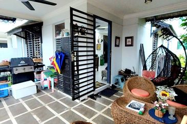 Bayu Suria, Puncak Alam, Corner Lot Semi-D Cluster For Sale, Extra 20ft Side Land!