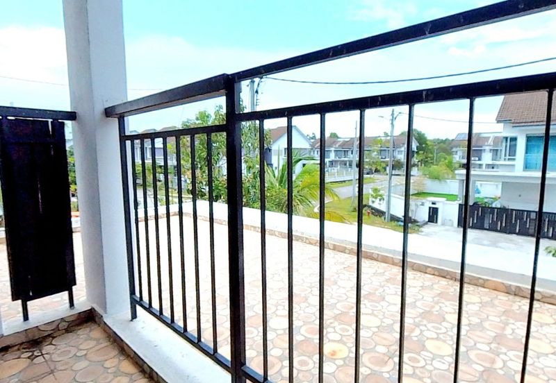 Bayu Suria, Puncak Alam, Corner Lot Semi-D Cluster For Sale, Extra 20ft Side Land!