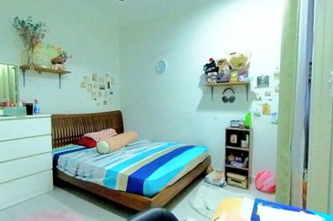 Bayu Suria, Puncak Alam, Corner Lot Semi-D Cluster For Sale, Extra 20ft Side Land!