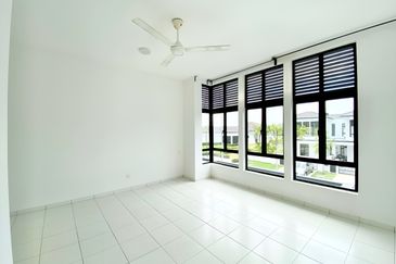 Graham Garden (4Bedroom), Eco Grandeur, Puncak Alam Double Storey Terrace House For Sale. Dekat dengan Surau & Gym!