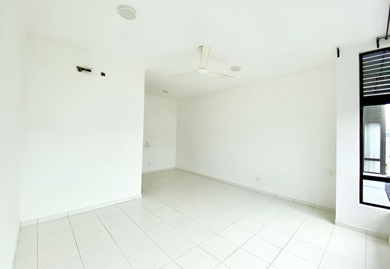 Graham Garden (4Bedroom), Eco Grandeur, Puncak Alam Double Storey Terrace House For Sale. Dekat dengan Surau & Gym!