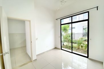 Graham Garden (4Bedroom), Eco Grandeur, Puncak Alam Double Storey Terrace House For Sale. Dekat dengan Surau & Gym!