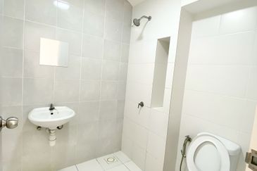 Graham Garden (4Bedroom), Eco Grandeur, Puncak Alam Double Storey Terrace House For Sale. Dekat dengan Surau & Gym!