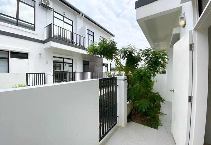 Graham Garden (4Bedroom), Eco Grandeur, Puncak Alam Double Storey Terrace House For Sale. Dekat dengan Surau & Gym!