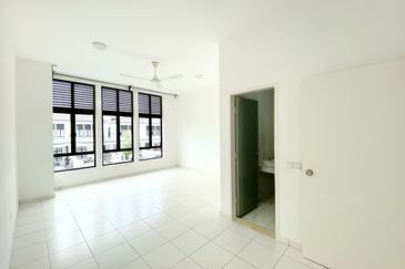 Graham Garden (4Bedroom), Eco Grandeur, Puncak Alam Double Storey Terrace House For Sale. Dekat dengan Surau & Gym!