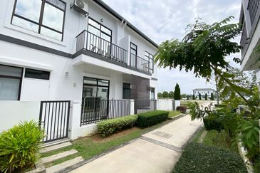 Graham Garden (4Bedroom), Eco Grandeur, Puncak Alam Double Storey Terrace House For Sale. Dekat dengan Surau & Gym!