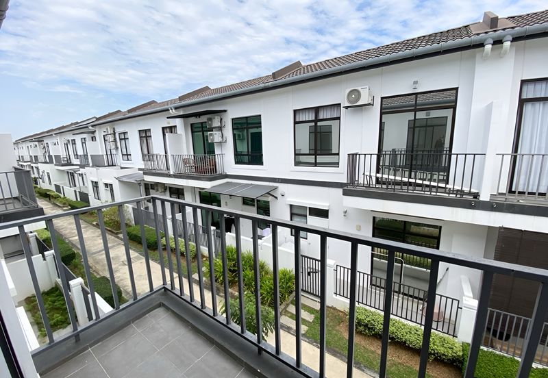 Graham Garden (4Bedroom), Eco Grandeur, Puncak Alam Double Storey Terrace House For Sale. Dekat dengan Surau & Gym!