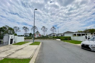 Graham Garden (4Bedroom), Eco Grandeur, Puncak Alam Double Storey Terrace House For Sale. Dekat dengan Surau & Gym!