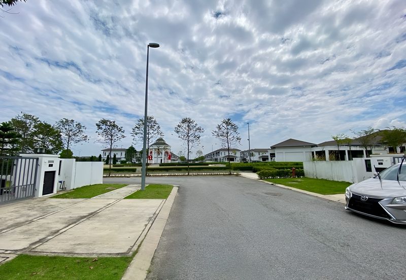 Graham Garden (4Bedroom), Eco Grandeur, Puncak Alam Double Storey Terrace House For Sale. Dekat dengan Surau & Gym!