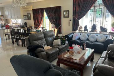 Stulang Laut / Darat