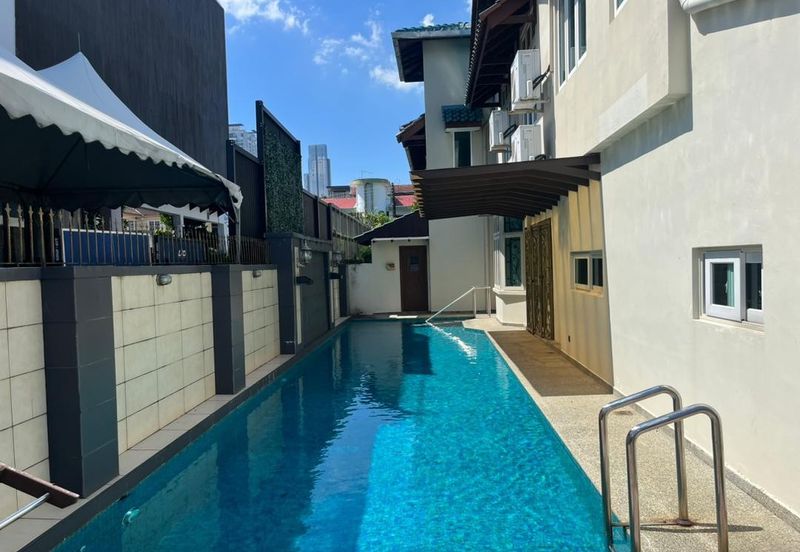 Stulang Laut / Darat