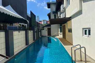 Stulang Laut / Darat