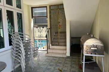 Stulang Laut / Darat