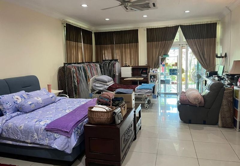 Stulang Laut / Darat