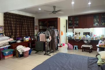 Stulang Laut / Darat