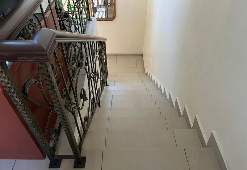 Stulang Laut / Darat