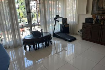 Stulang Laut / Darat