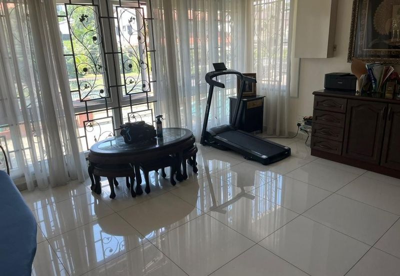 Stulang Laut / Darat