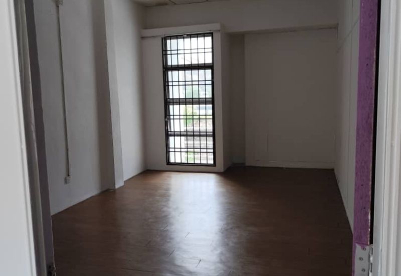 Famous Area Taman Gaya with Renovated and set up Shoplot 