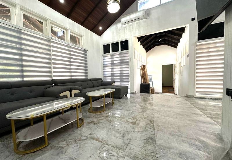 Stulang Laut / Darat