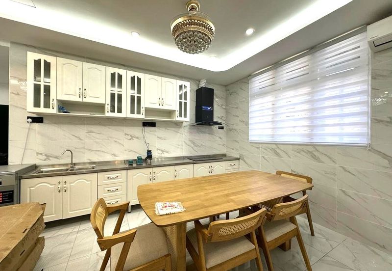 Stulang Laut / Darat