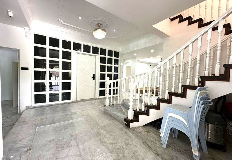 Stulang Laut / Darat