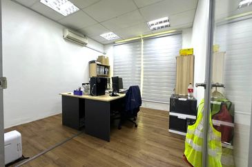 Taman Mount Austin Commercial