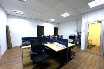 Taman Mount Austin Commercial